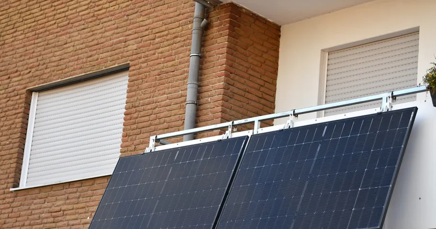 Balcony Solar Panels Provide 24/7 Clean Energy – Find The Going Rates Near You