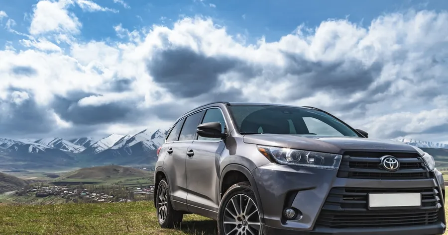 Toyota Highlander: A Reliable SUV with Comfort, Power, and Technology