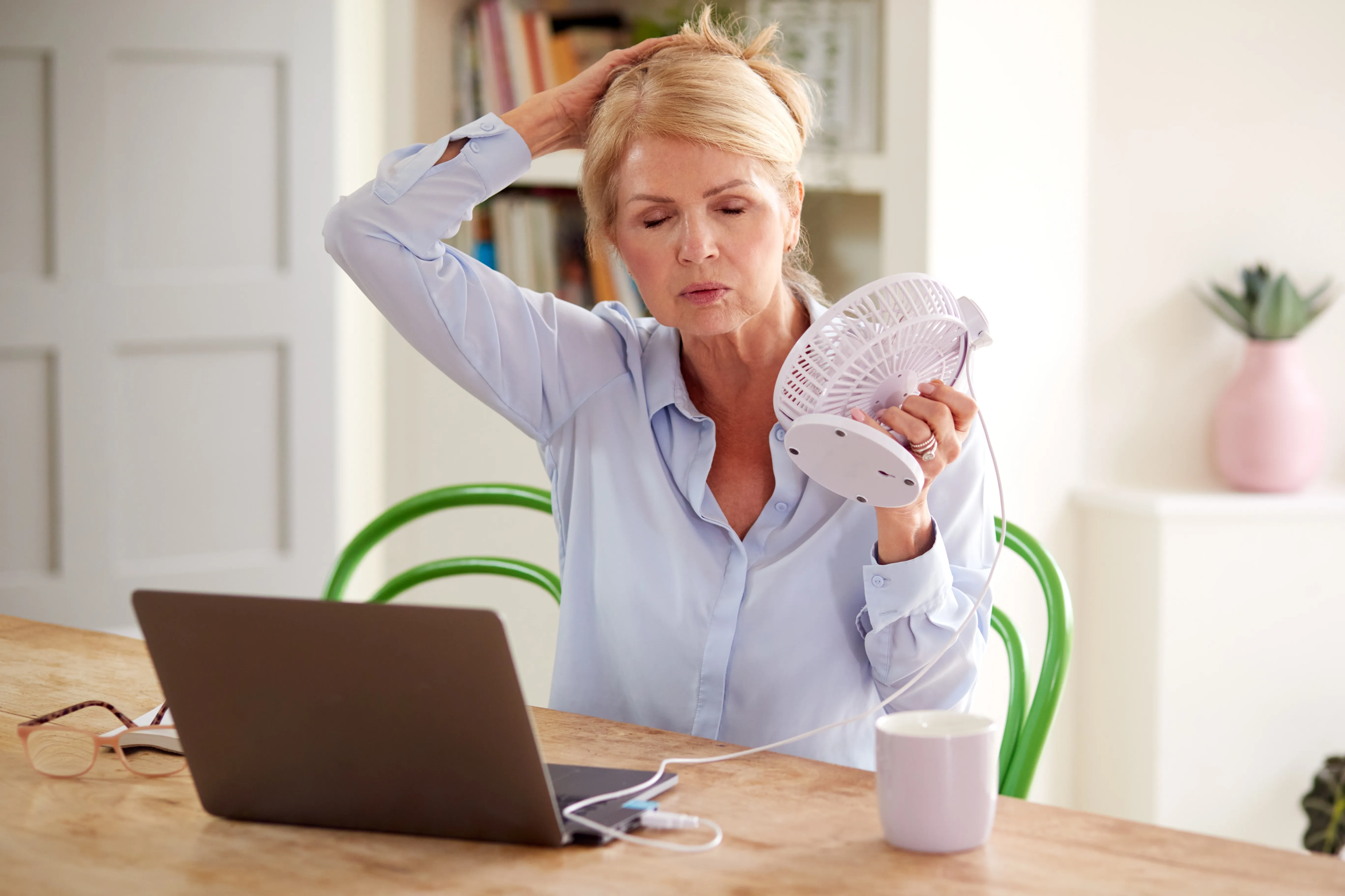 Recognizing 20 Early Signs of Menopause