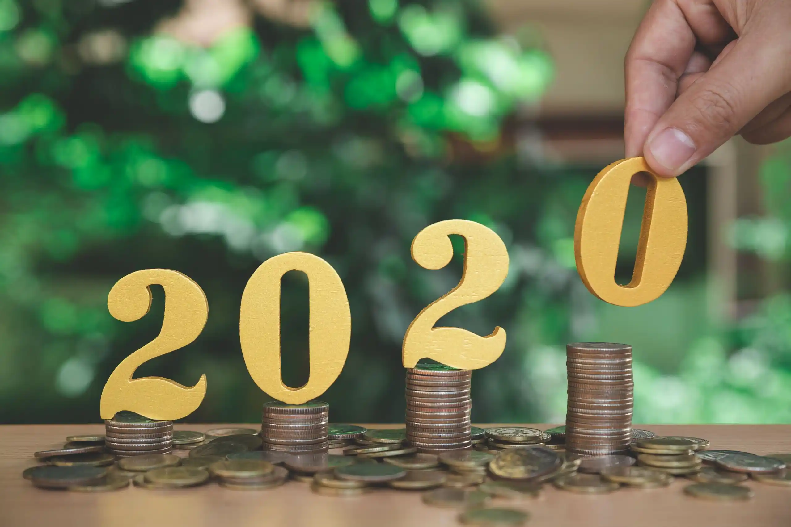 Financial Resolutions to Make For 2020 (and How to Stick To Them)