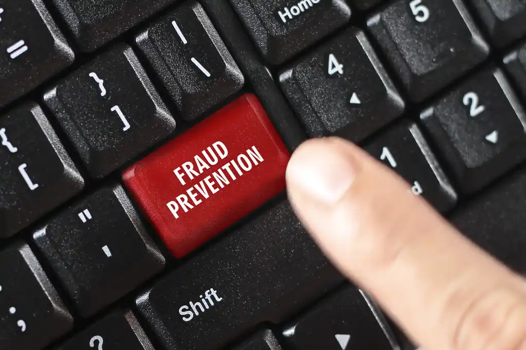 Keyboard with Fraud Prevention Button