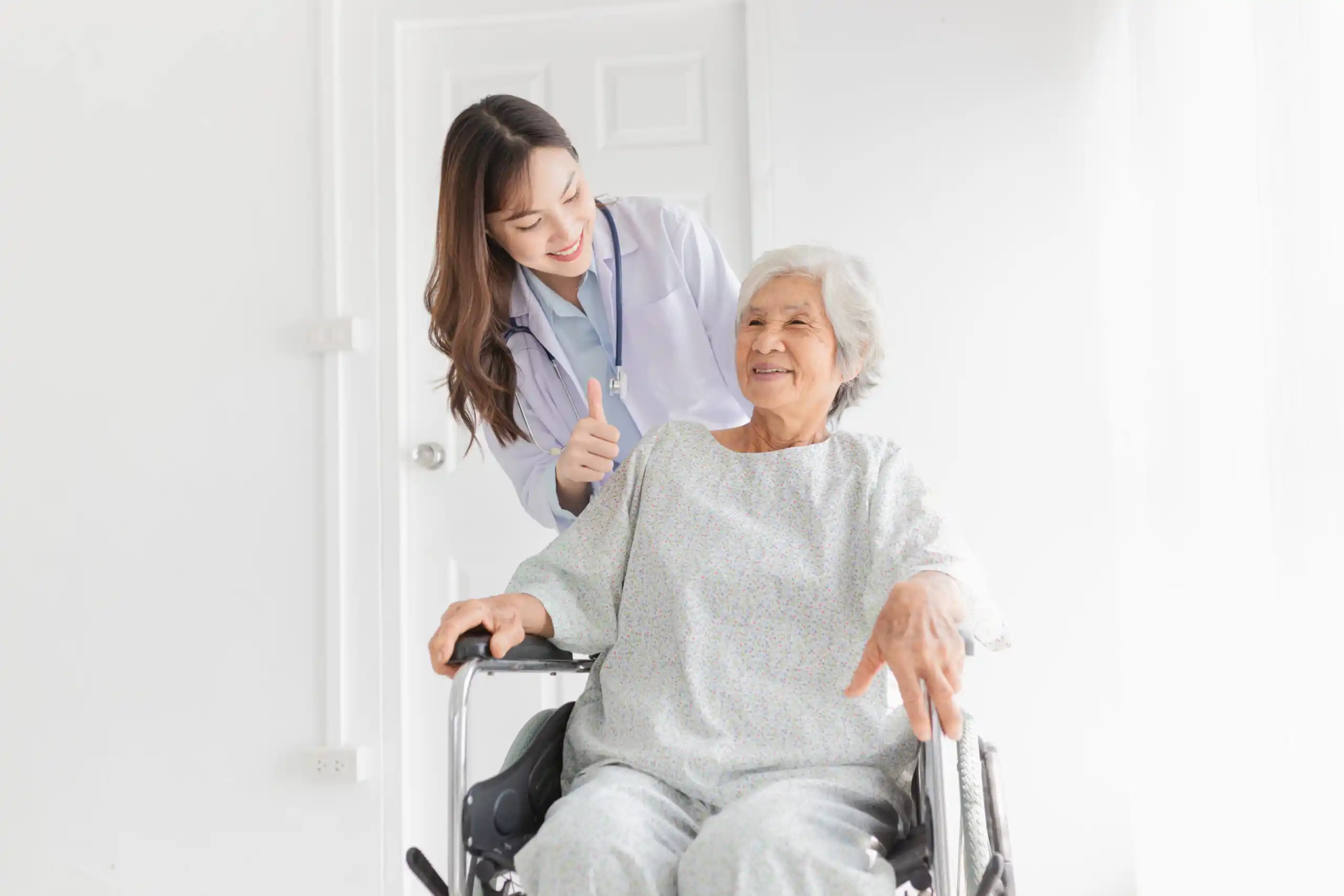 Long Term Care Insurance: Pros and Cons Breakdown