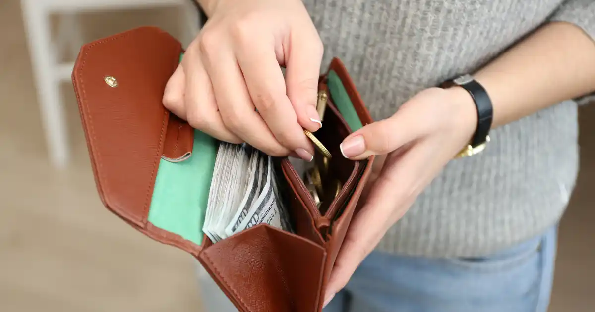If You Want to Stop Carrying a Purse, Try Out This Accessory - All About  Tri-Fold Key Wallets