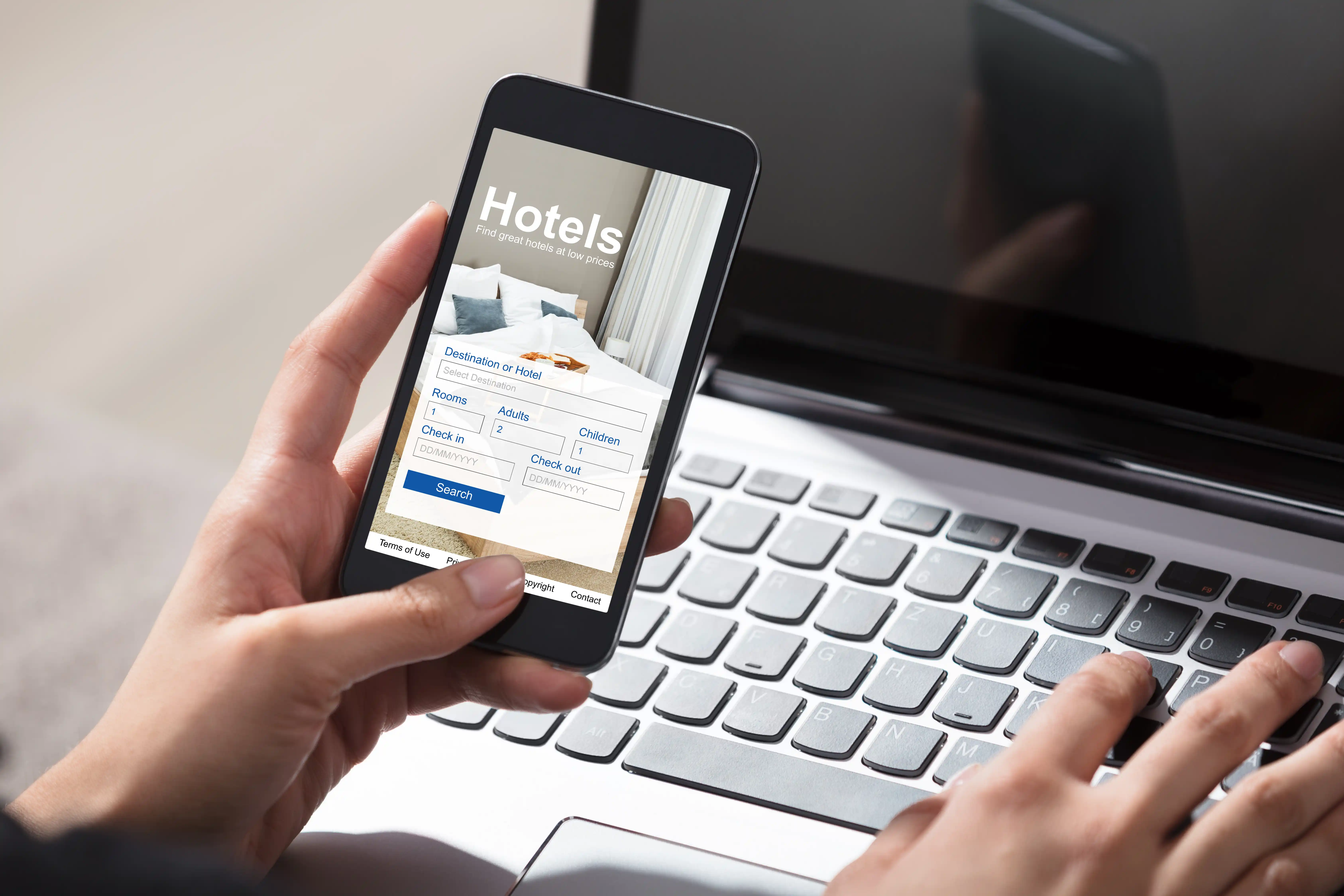 7 Tips for Booking a Cheaper Hotel Room