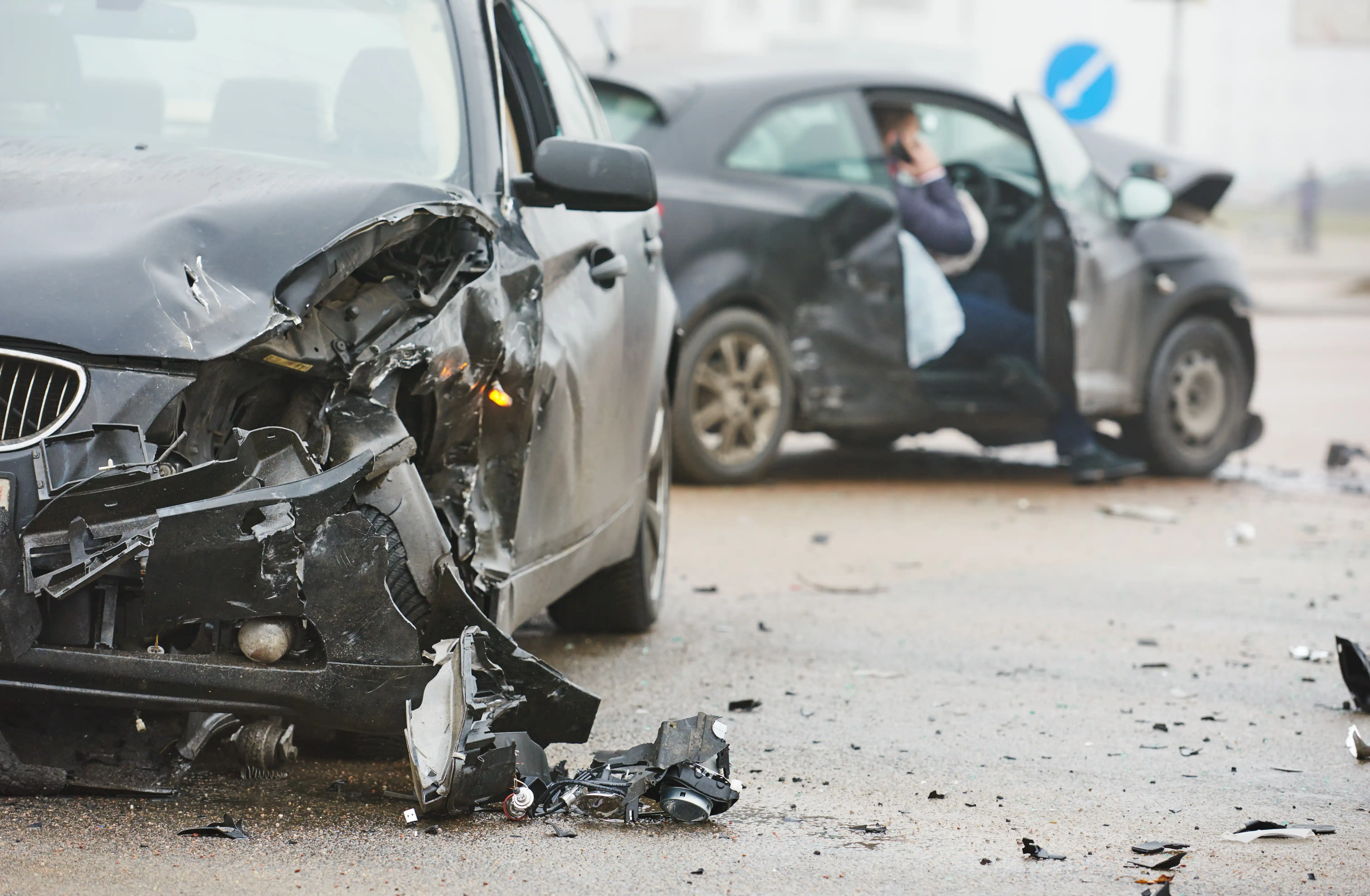 When You Should Hire an Auto Accident Lawyer After a Car Crash