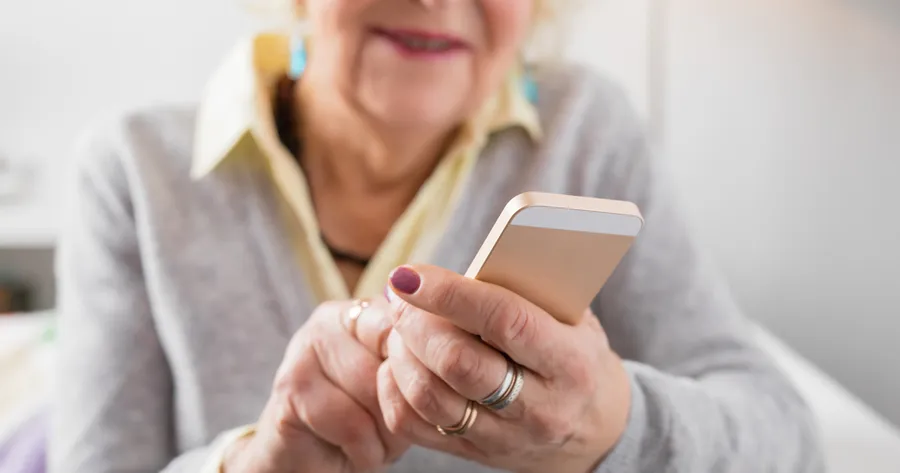 Senior Shopping Tips for iPhones